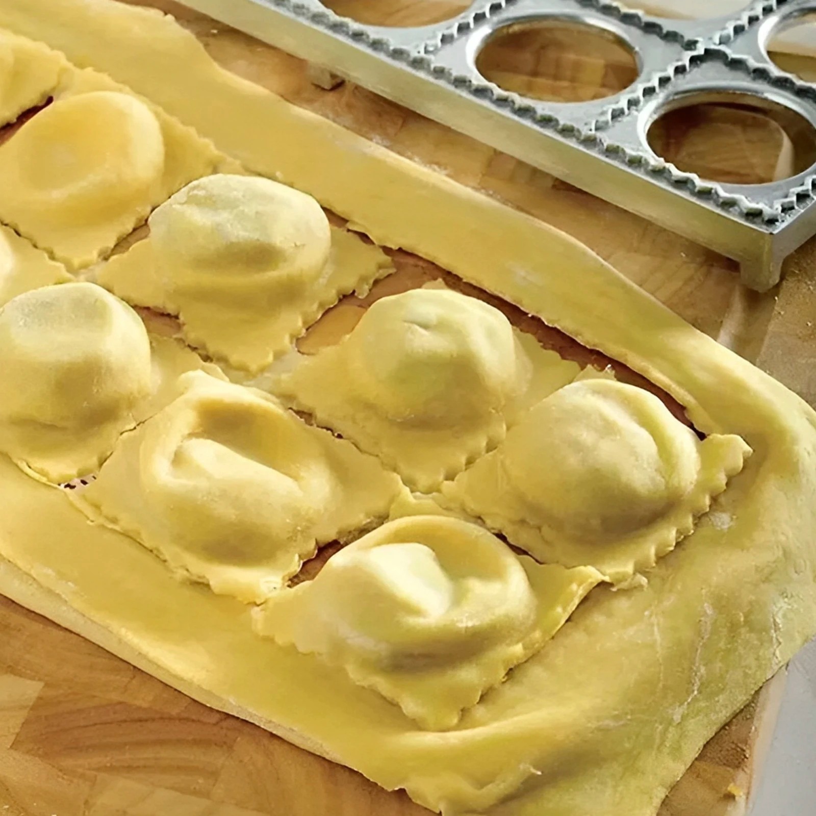 Knödelform, 12 Löcher, Ravioli – Kitchen Gadgets You Need Bewertung und Preis